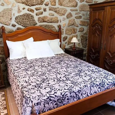 Comfortable House In Fornos With Shared Pool 펜션