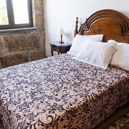 Comfortable House In Fornos With Shared Pool Ferienhaus *