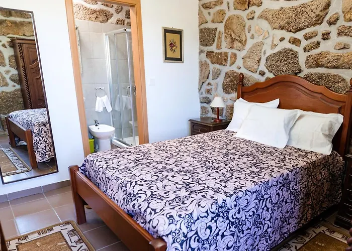 Comfortable House In Fornos With Shared Pool بيت للعطل